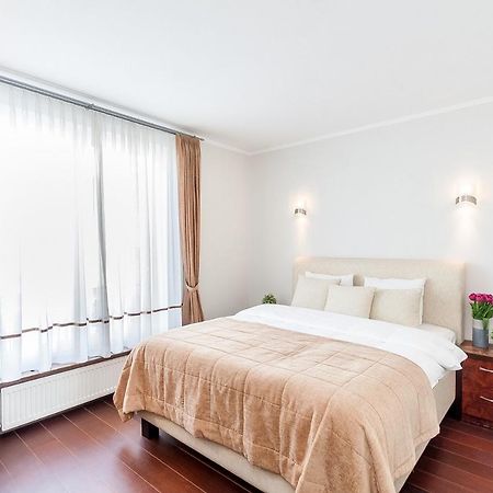 Central Apartment In Gedimino Av By Urban Rent Вилнюс Екстериор снимка