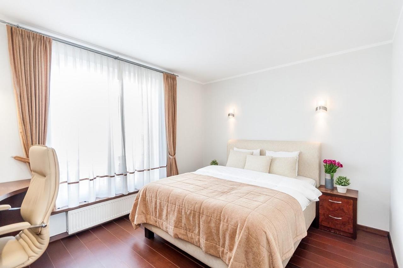 Central Apartment In Gedimino Av By Urban Rent Вилнюс Екстериор снимка