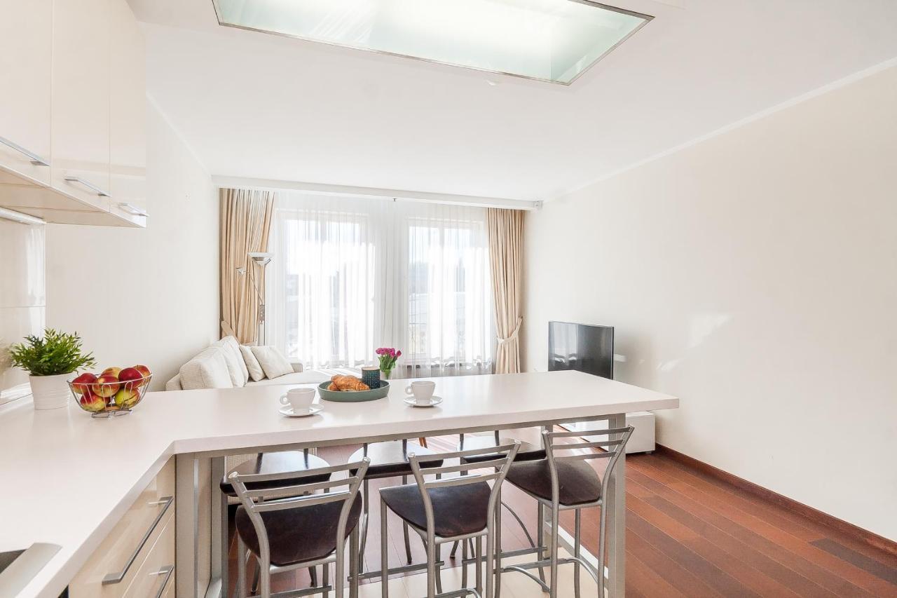 Central Apartment In Gedimino Av By Urban Rent Вилнюс Екстериор снимка